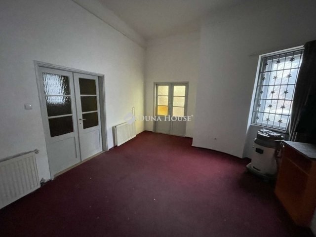 Eladó családi ház, Szegeden 129.821 M Ft, 3 szobás