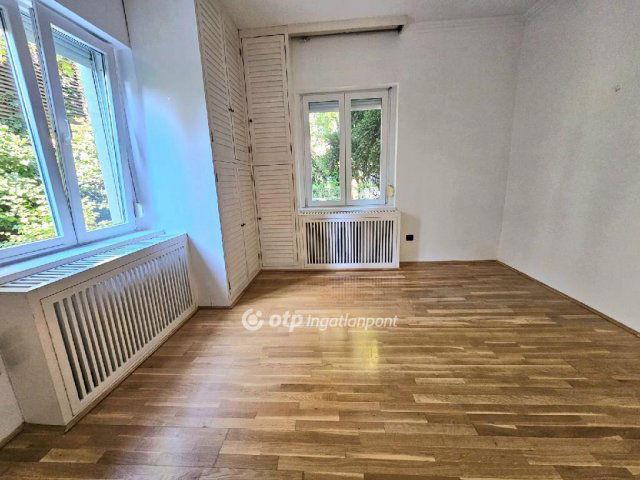 Eladó téglalakás, Budapesten, II. kerületben 129.9 M Ft