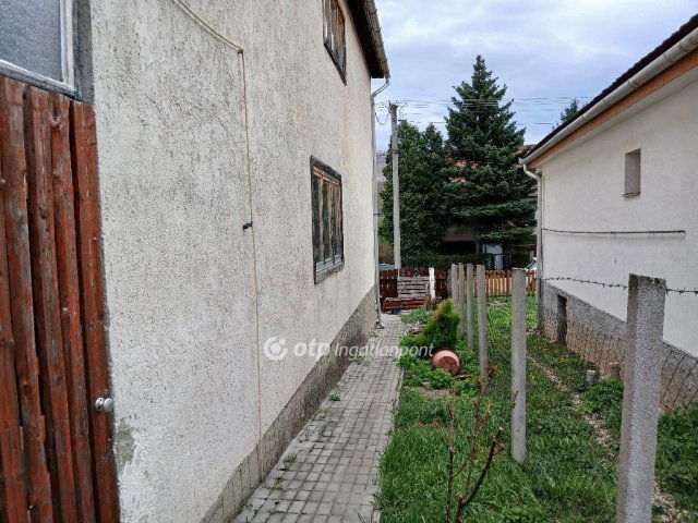 Eladó ikerház, Parádsasváron 38 M Ft, 4+1 szobás