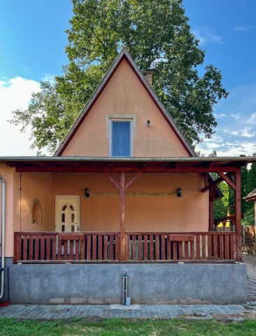 Eladó családi ház, Tatán 56 M Ft, 3 szobás