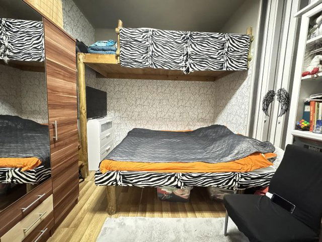 Eladó téglalakás, Budapesten, IV. kerületben, Lőrinc utcában