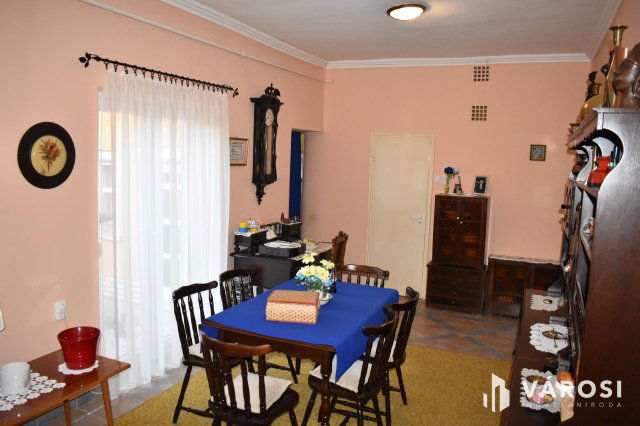 Eladó családi ház, Békésen 31.9 M Ft, 3 szobás