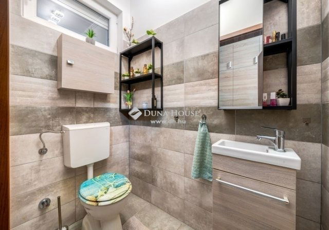 Eladó családi ház, Szigetszentmiklóson 119.9 M Ft, 4 szobás