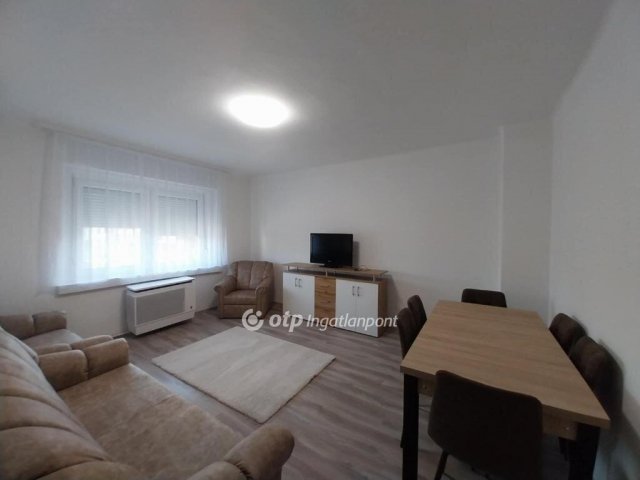 Kiadó téglalakás, albérlet, Nyíregyházán 190 E Ft / hó