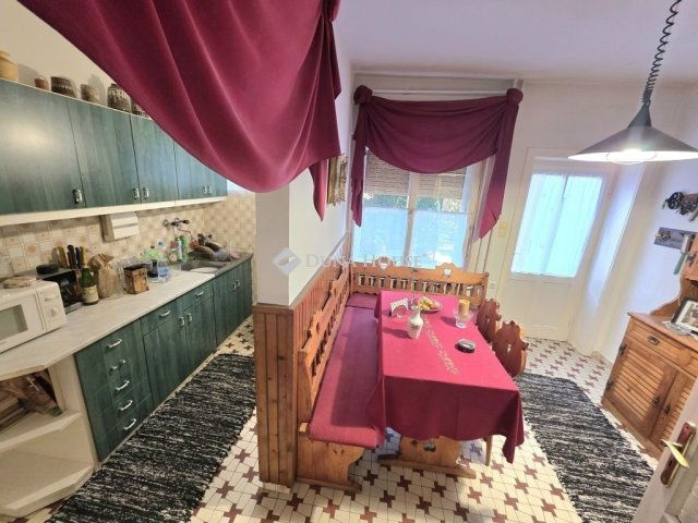 Eladó családi ház, Pilisen 165 M Ft, 5 szobás