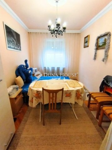 Eladó családi ház, Mikepércsen 59.99 M Ft, 4 szobás