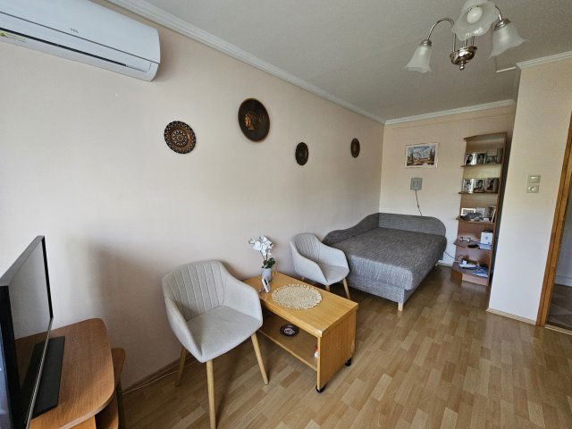 Eladó panellakás, Pápán 20.9 M Ft, 1 szobás