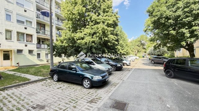 Eladó téglalakás, Egerben 37.9 M Ft, 2 szobás