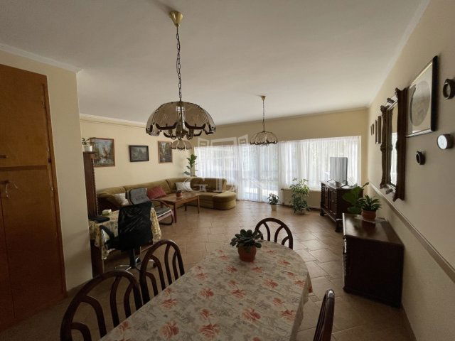 Eladó családi ház, Zamárdiban 145.9 M Ft, 4 szobás