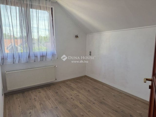 Eladó családi ház, Budapesten, XX. kerületben 99 M Ft, 7 szobás