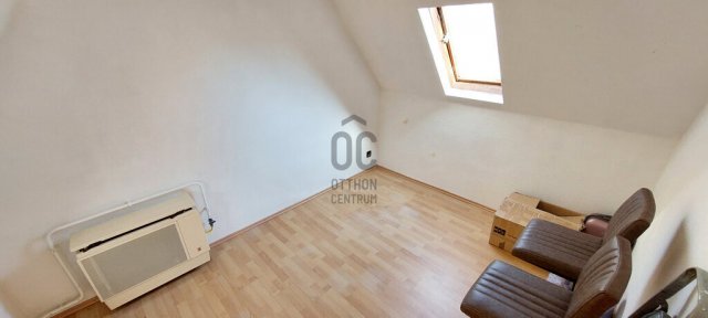 Eladó családi ház, Szigetszentmiklóson 66 M Ft, 3 szobás