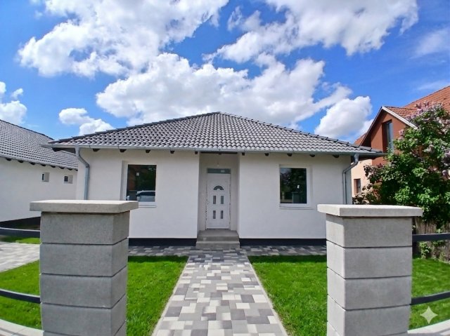 Eladó családi ház, Dunavarsányban 125 M Ft