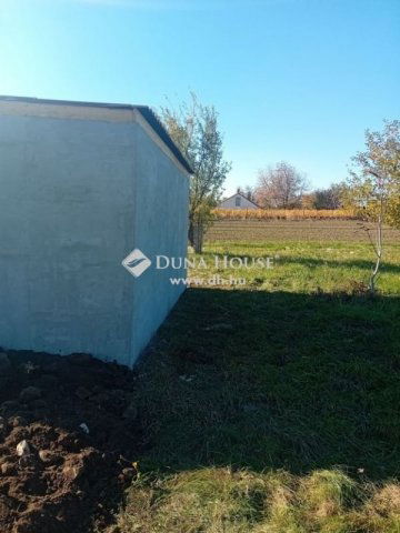 Eladó telek, Polgárdin 3.8 M Ft / költözzbe.hu