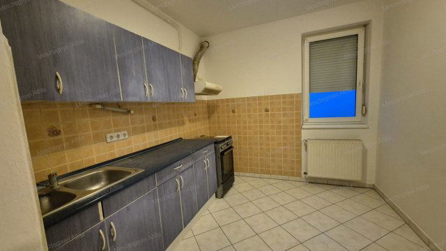 Eladó téglalakás, Sopronban 49.9 M Ft, 2 szobás