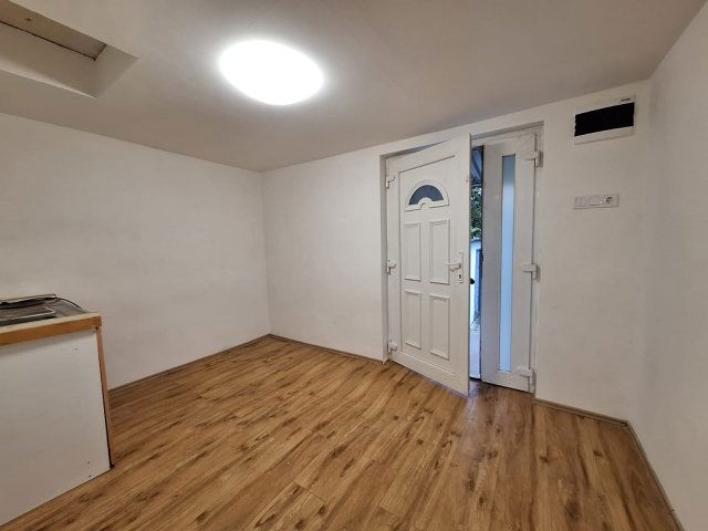 Eladó családi ház, Zalakaroson 12.9 M Ft, 1 szobás