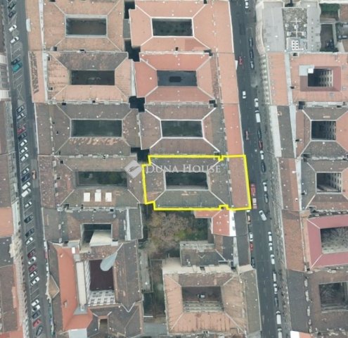 Eladó téglalakás, Budapesten, VI. kerületben 159 M Ft, 1 szobás