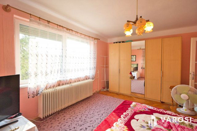 Eladó családi ház, Forráskúton 65 M Ft, 6 szobás
