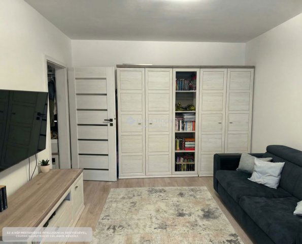 Eladó panellakás, Pécsett 54.9 M Ft, 2 szobás