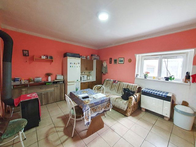 Eladó családi ház, Álmosdon 24.9 M Ft, 1 szobás