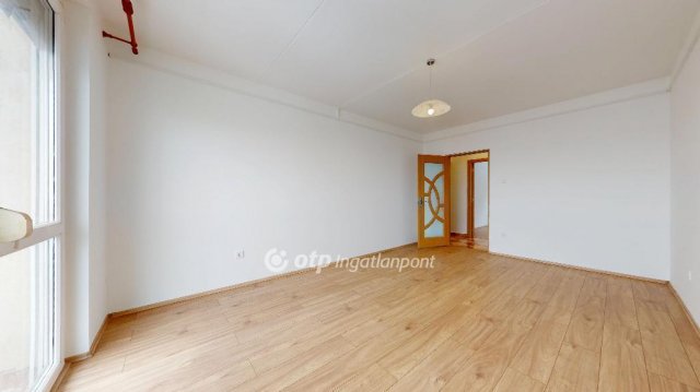 Eladó panellakás, Miskolcon 34.9 M Ft, 2 szobás