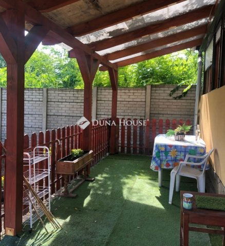 Eladó családi ház, Szigetszentmiklóson 59.9 M Ft, 3 szobás