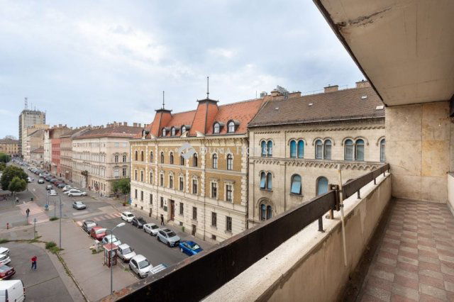 Eladó téglalakás, Budapesten, VIII. kerületben 92 M Ft, 4 szobás