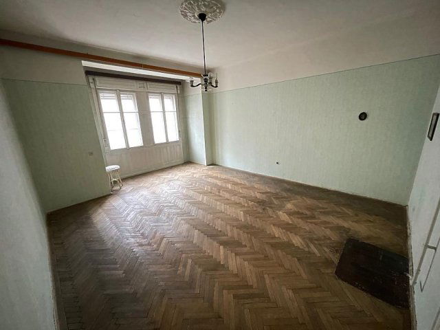 Eladó téglalakás, Budapesten, VII. kerületben, Dembinszky utcában