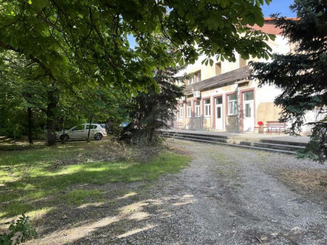 Eladó ipari ingatlan, Budapesten, XXI. kerületben 359 M Ft