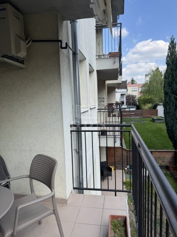 Eladó téglalakás, Budapesten, XIV. kerületben 169 M Ft, 4 szobás