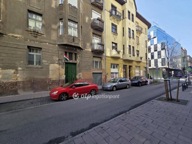 Eladó téglalakás, Budapesten, VIII. kerületben 69.9 M Ft