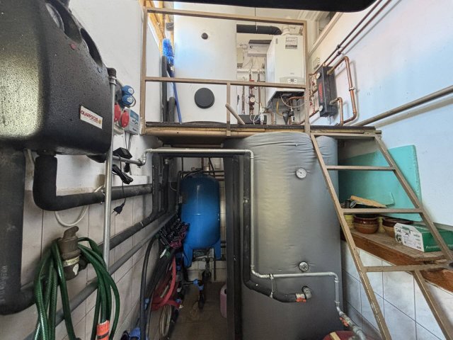 Eladó üzlethelyiség, Hajdúszoboszlón 650 M Ft, 13 szobás