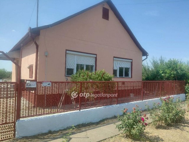Eladó családi ház, Bihartordán 22.3 M Ft, 2 szobás
