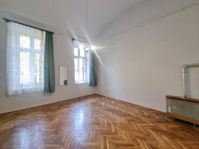Eladó téglalakás, Budapesten, IX. kerületben, Soroksári úton