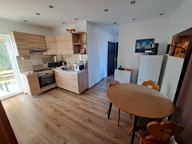 Eladó családi ház, Alsóörsön 59.9 M Ft, 2 szobás