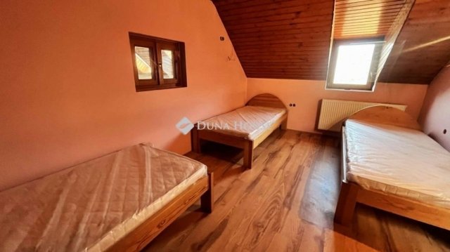 Eladó családi ház, Szőcén 85 M Ft, 5 szobás