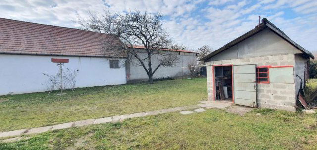 Eladó családi ház, Szigetszentmiklóson 64.9 M Ft, 5 szobás