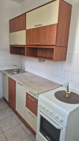 Kiadó panellakás, albérlet, Győrött 170 E Ft / hó, 2 szobás