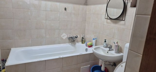 Eladó családi ház, Szentesen 36.9 M Ft, 5 szobás