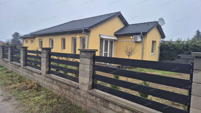 Kiadó családi ház, albérlet, Kecskeméten 450 E Ft / hó