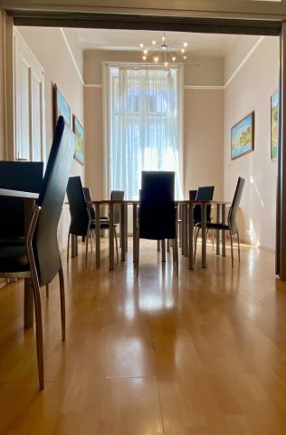 Kiadó iroda, Budapesten, VI. kerületben 450 E Ft / hó, 2+2 szobás