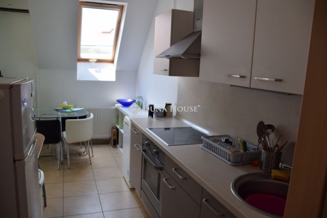Kiadó téglalakás, albérlet, Pécsett 220 E Ft / hó, 3 szobás