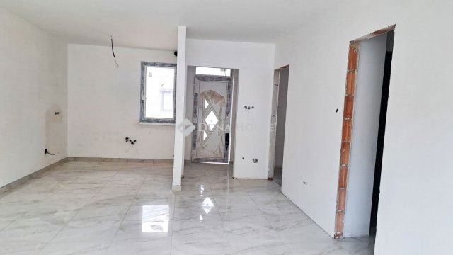 Eladó sorház, Ajkán 80 M Ft, 4 szobás / költözzbe.hu
