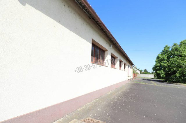 Eladó ipari ingatlan, Orosházán 75 M Ft / költözzbe.hu