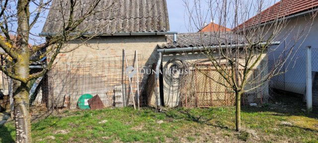 Eladó családi ház, Vajszlón 24 M Ft, 3 szobás