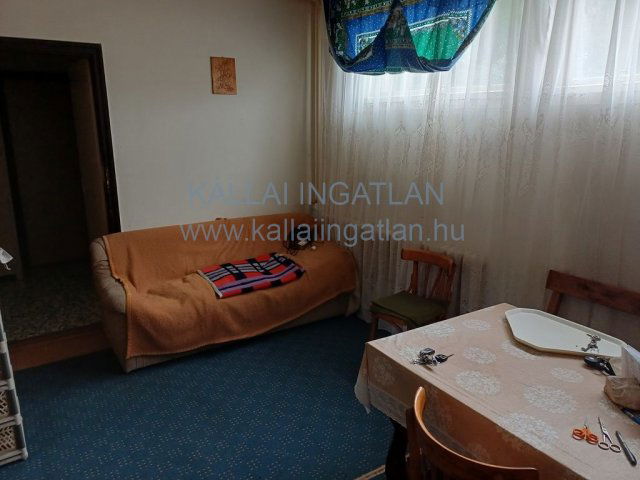 Eladó családi ház, Gávavencsellőn 12 M Ft, 2 szobás