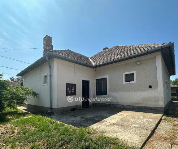 Eladó családi ház, Derekegyházán 17.5 M Ft, 3 szobás