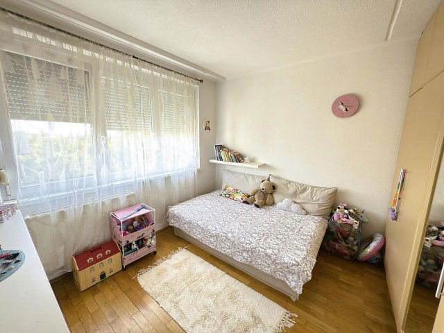 Eladó panellakás, Szentendrén 64.9 M Ft, 2 szobás