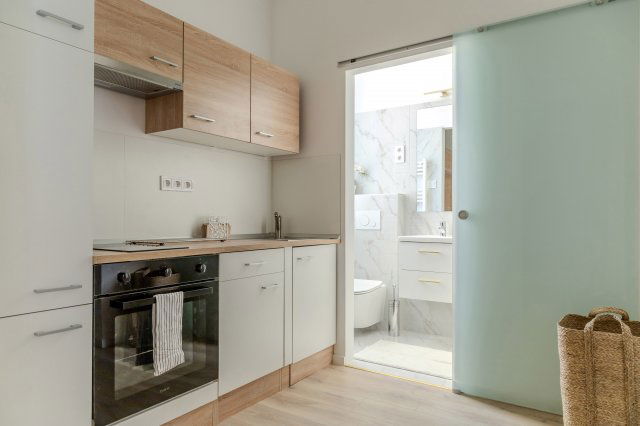 Kiadó téglalakás, albérlet, VII. kerületben, Almássy téren