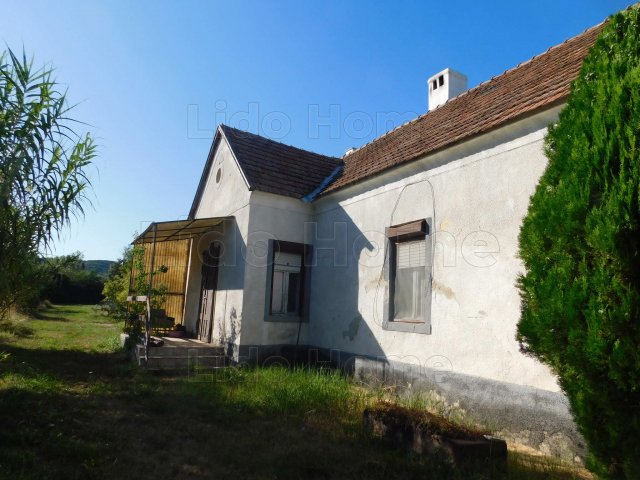 Eladó családi ház, Pécselyen 96 M Ft, 2 szobás