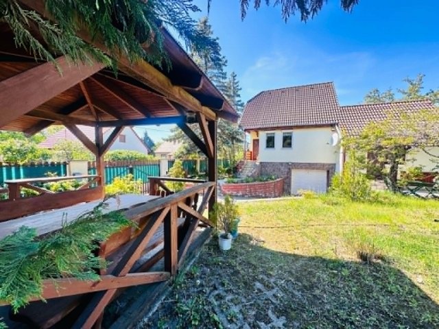 Eladó családi ház, Szentendrén 93.3 M Ft, 4 szobás